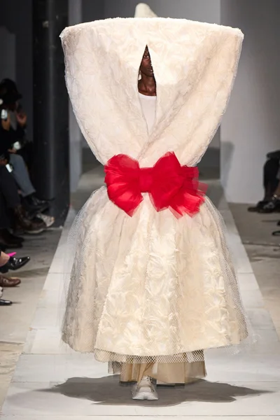 Look 17